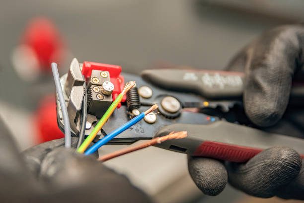 Best Electrician Near Me  in Masury, OH